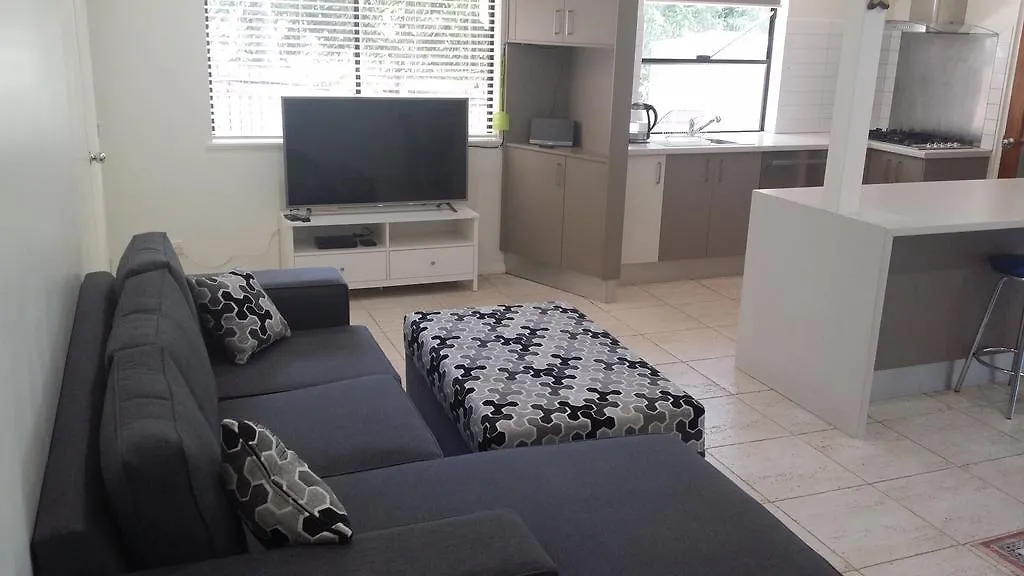 Cairns Stratford Tropical Apartment Australia